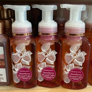 Bath & Body Works Strawberry Pound Cake Foaming Hand Soap - Pink x3